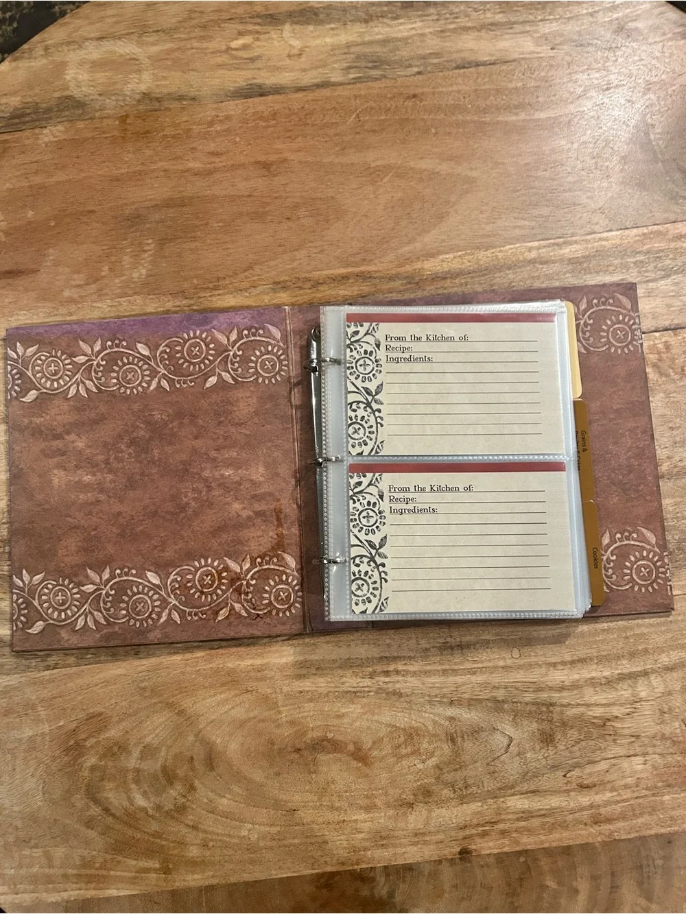 ROOSTER THEMED THREE RING RECIPE CARD BINDER/ORGANIZER